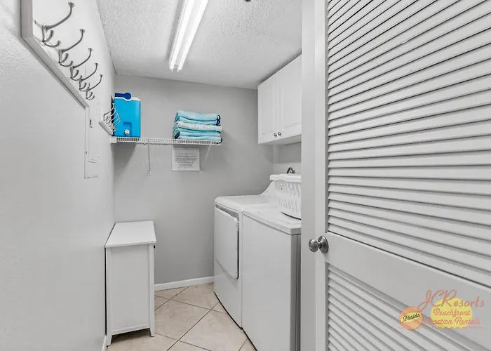 Dollar 310 Apartment *